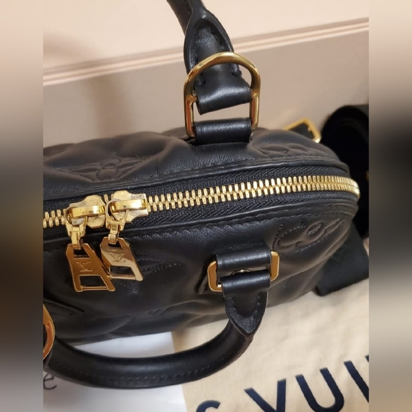 Louis Vuitton Alma BB Quilted calfskin embroidered Motif in great condition - Picture 5 of 16